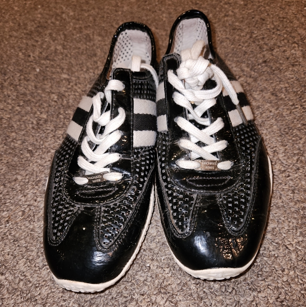 Michael Kors black & white sneaker, size 7.5
